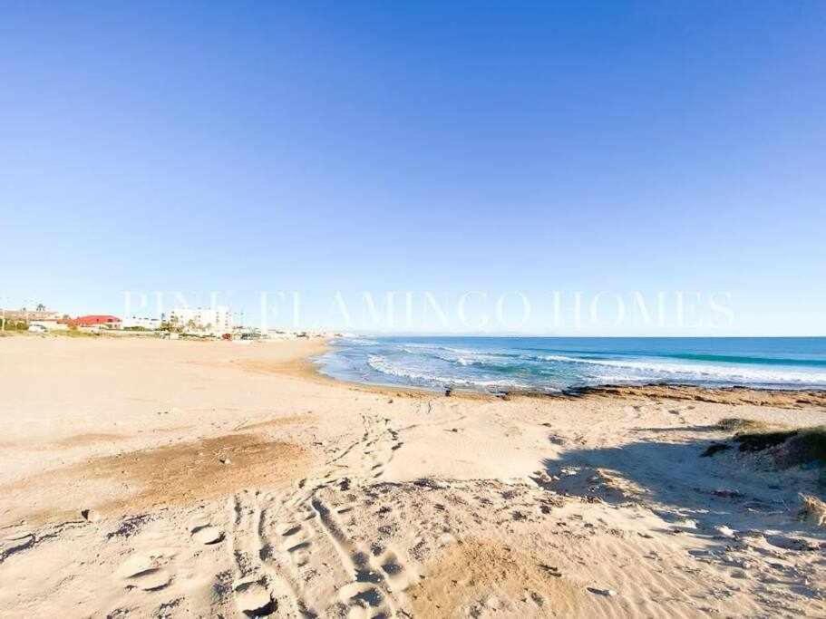 شقة Atico Pink Seafront لا ماتا المظهر الخارجي الصورة