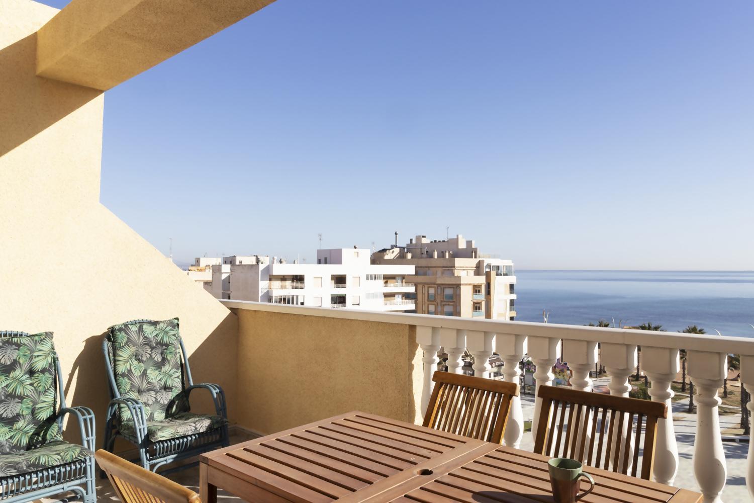 شقة Atico Pink Seafront لا ماتا المظهر الخارجي الصورة
